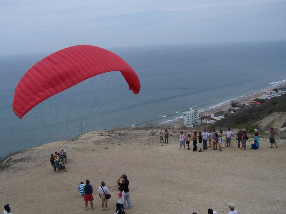 Paragliding. The Sun Route in the Coastal Region of Ecuador © Carmen Cristina Carpio Tobar