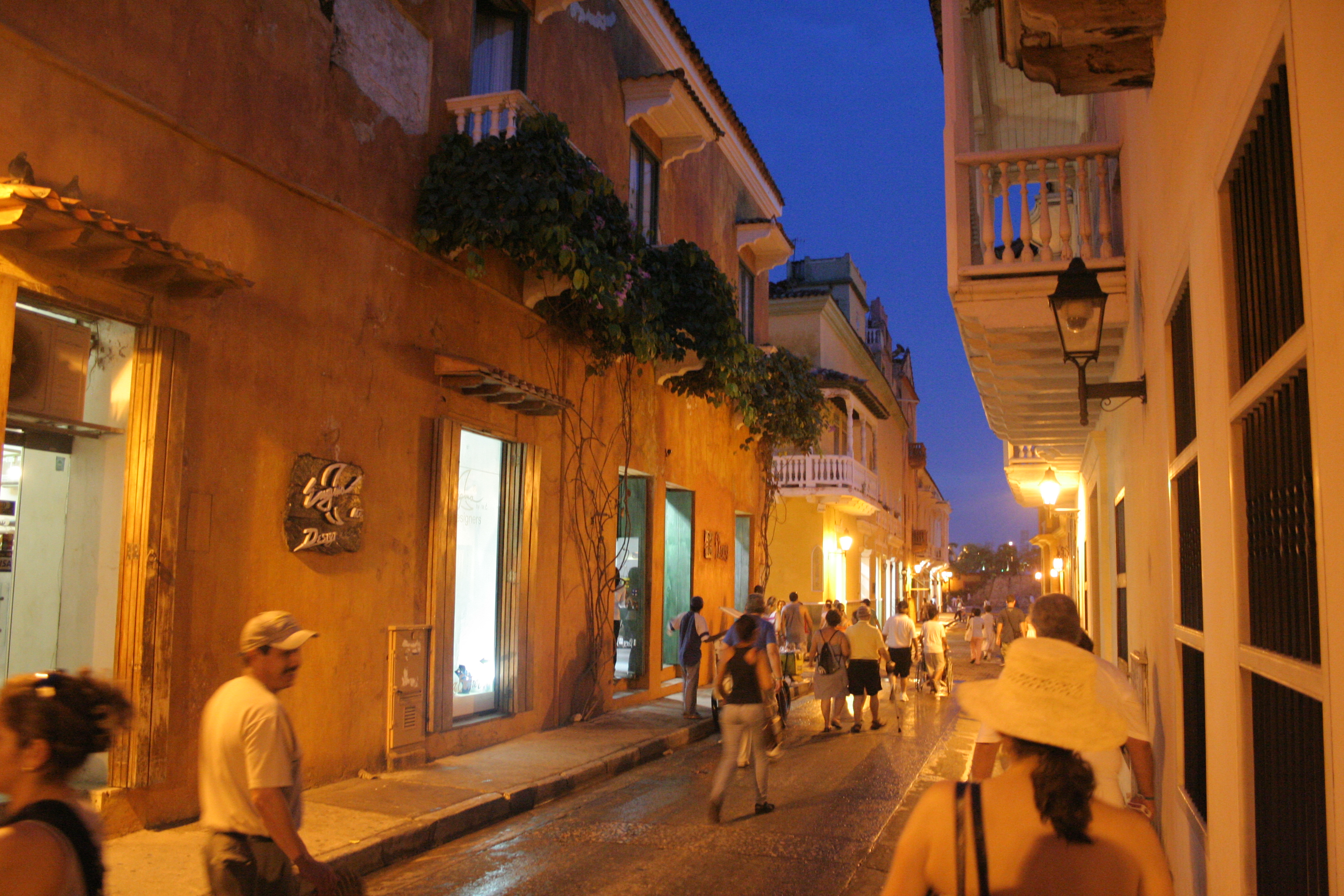 A stroll along the charming streets of Cartagena is magical! Cartagena, Colombia © Carmen Cristina Carpio Tobar