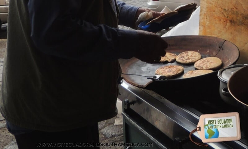 Ecuadorian street food tortilla de maiz Ecuador (2)